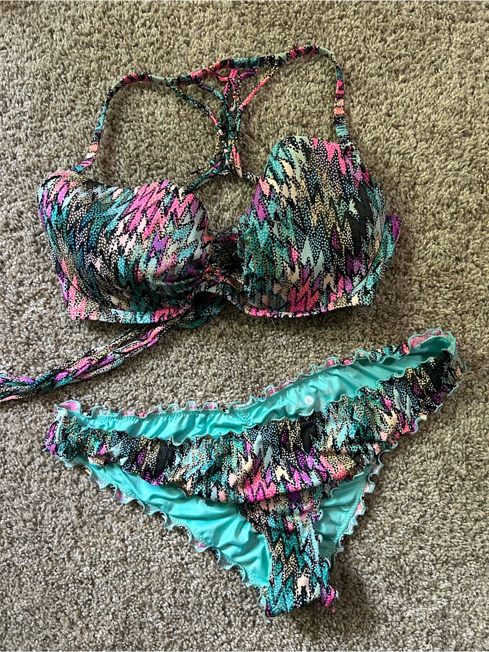 Sand & shore Vibrant Zigzag Print Bikini Set - Aqua, Pink, Black